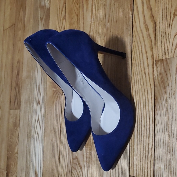 NIB Shoemint Classic Suede Pumps - Picture 2 of 4